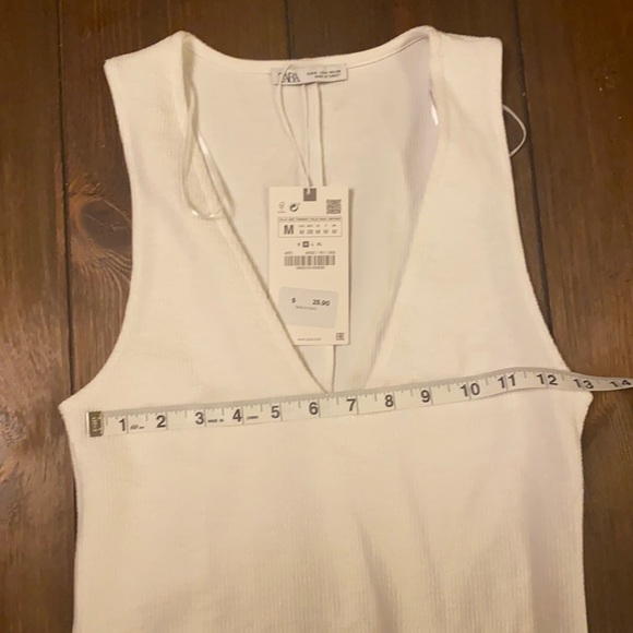 Zara NWT white sleeveless body con dress. - Picture 4 of 5
